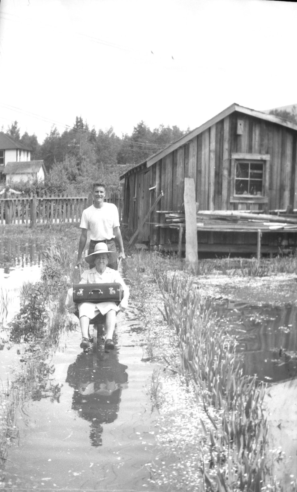 12086955_web1_180530-SAA-1948-Flood-Gordon-Mackie-grandma0382.0001