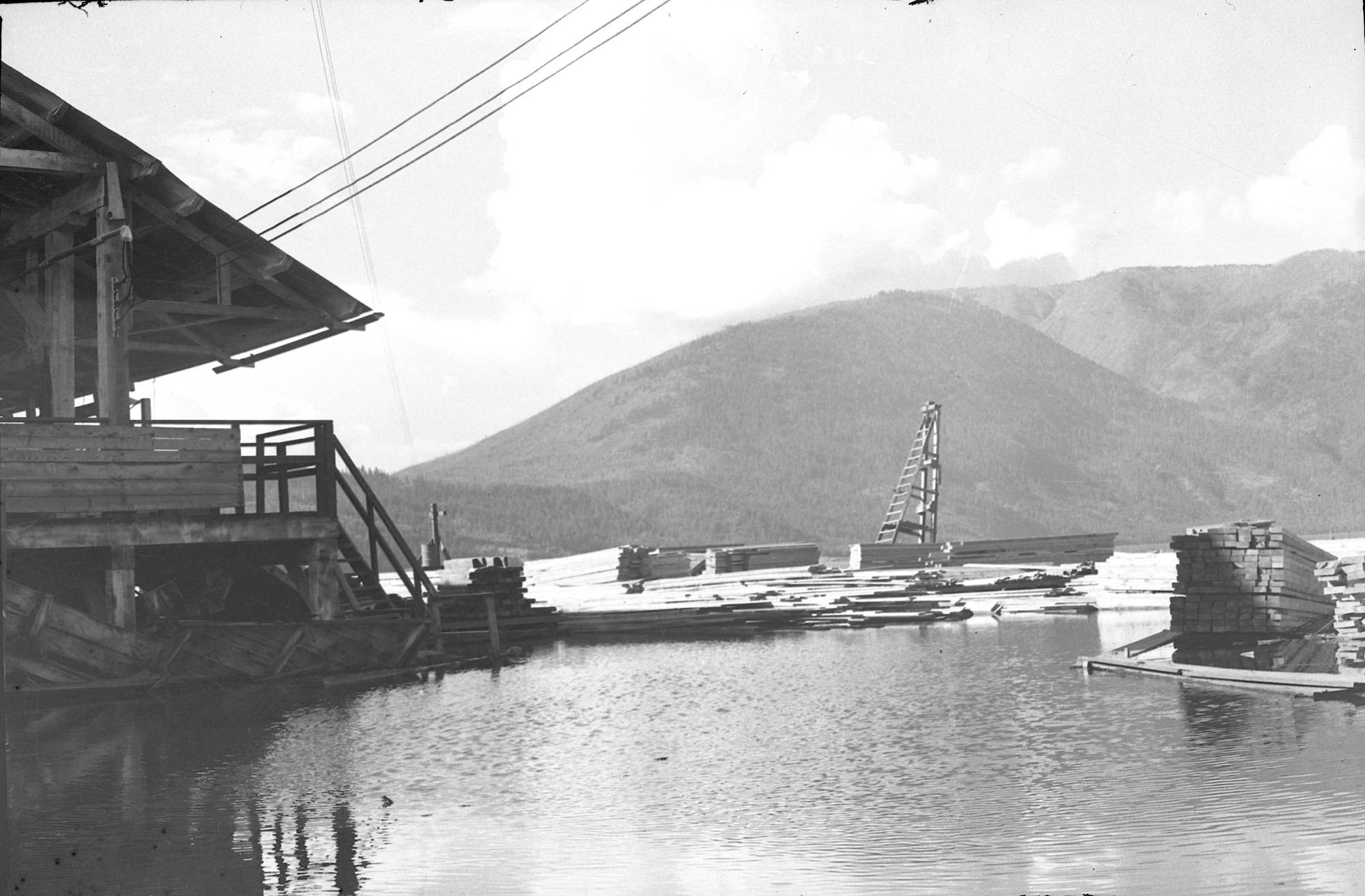 12086955_web1_180530-SAA-1948-flood-Canoe-mill-1011