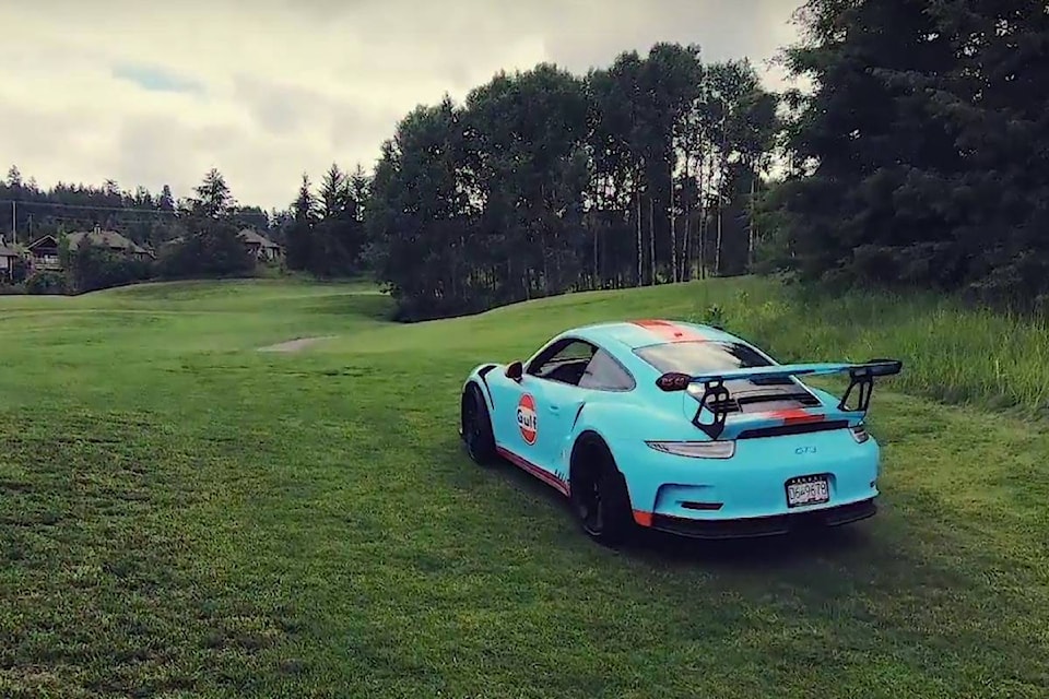 12463259_web1_180625-BPD-supercar