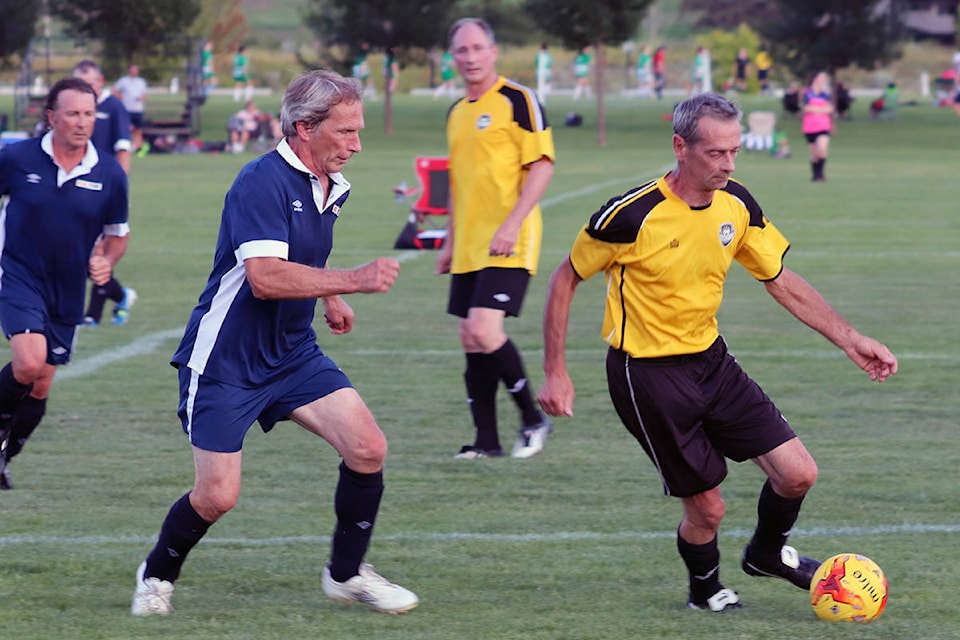 12628848_web1_180709-VMS-men-ssoccer1