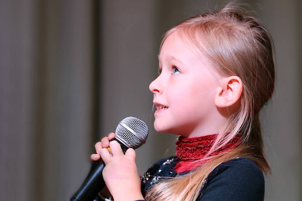 13547529_web1_180914-KCN-singing