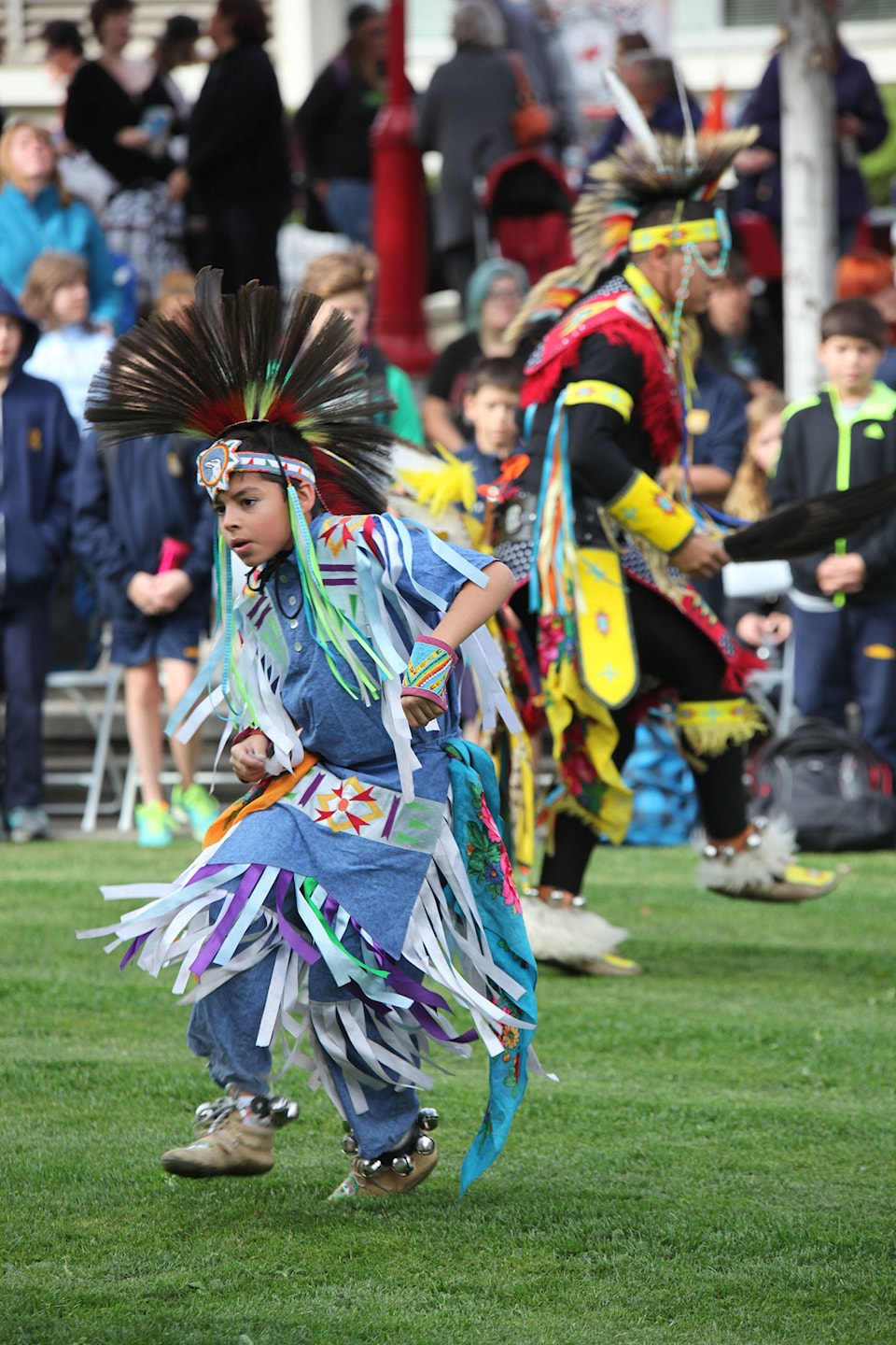 13623917_web1_10th-Annual-Youth-Exhibition-Powwow-at-Okanagan-College