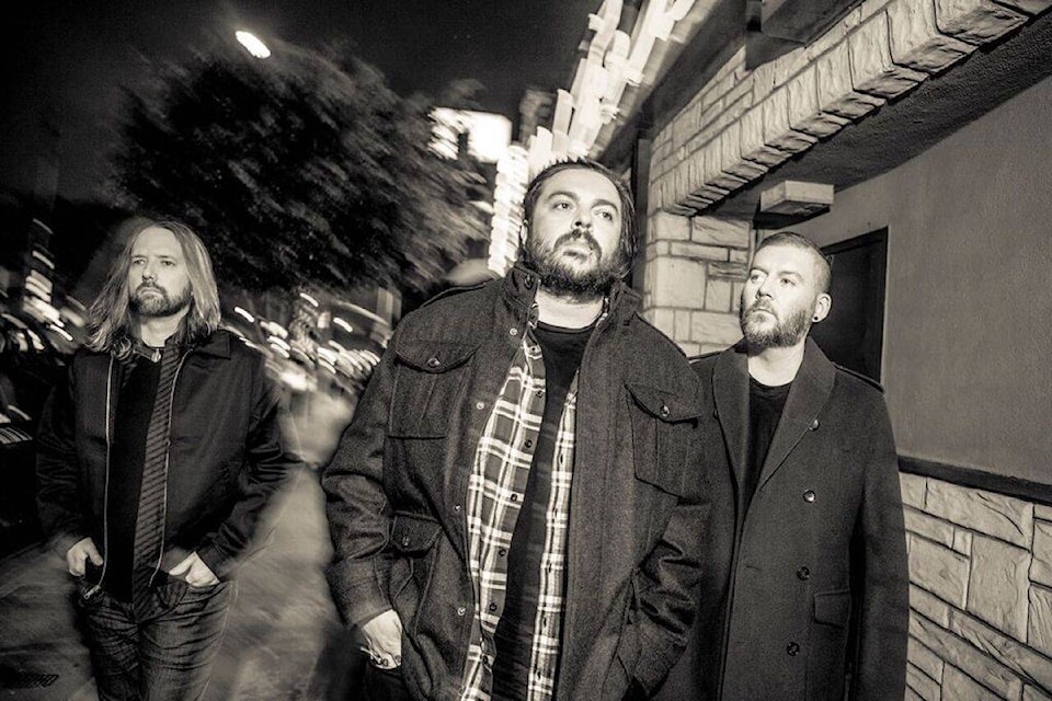 13851936_web1_181006-PWN-Seether