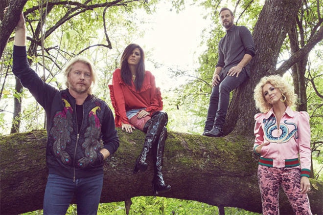 13852904_web1_181010-PWN-LittleBigTown-T