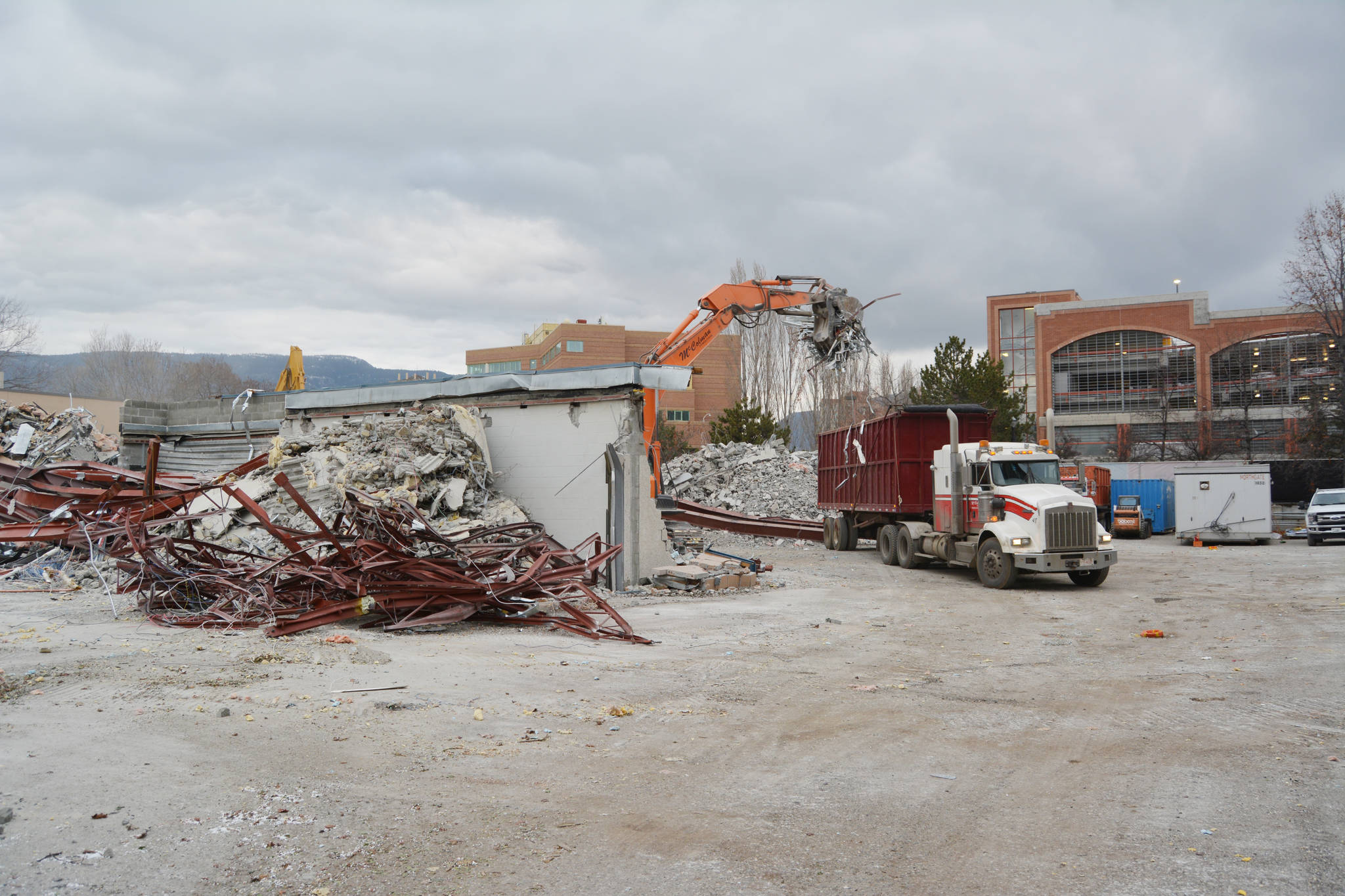 14671634_web1_181207-RCMP-building-demolition-2