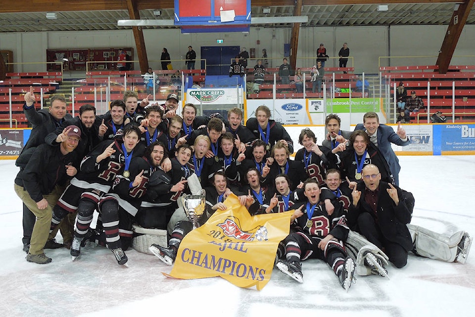 16282267_web1_190410-RTR-KIJHL-champions_2