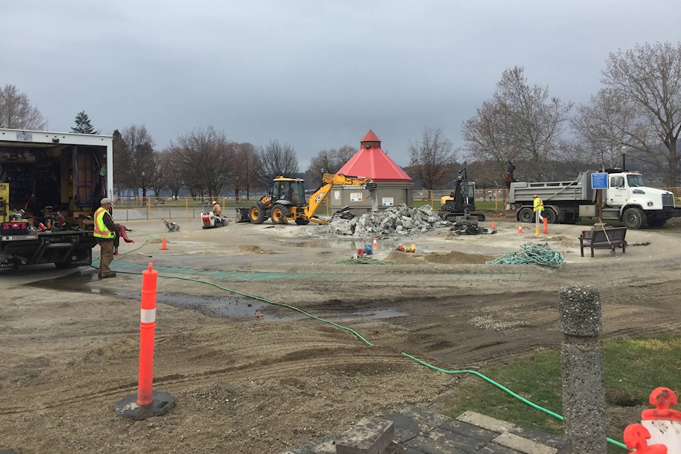 16294178_web1_ogopogoconstruction