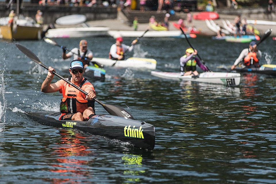 16829351_web1_190515-KCN-paddle-boarding-championships