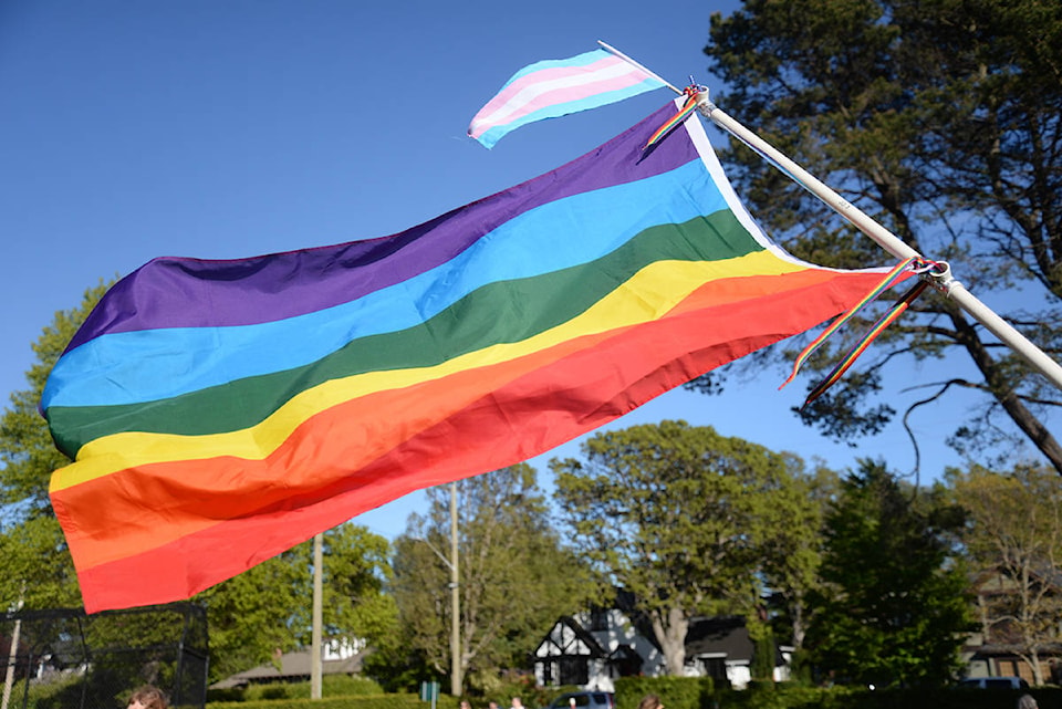17216391_web1_LGBTQ-Flag