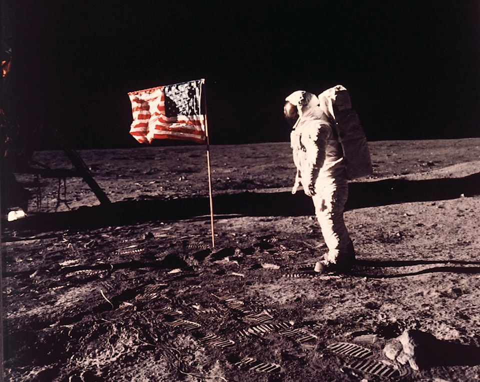 17695116_web1_190706-RDA-moon-landing