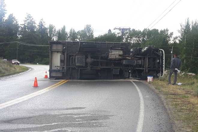 17760414_web1_kcn-flipped-truck-2