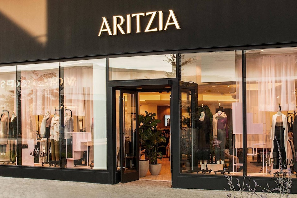 18259140_web1_Aritzia_storefront--3-