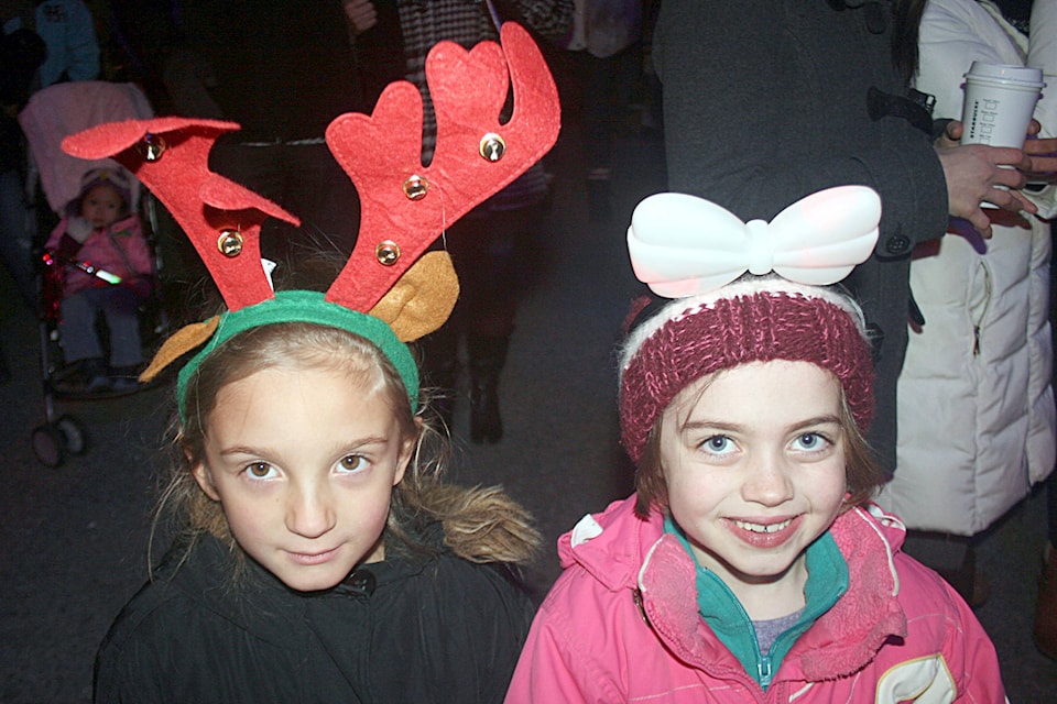 18819482_web1_171130-SUM-festival-antlers_2