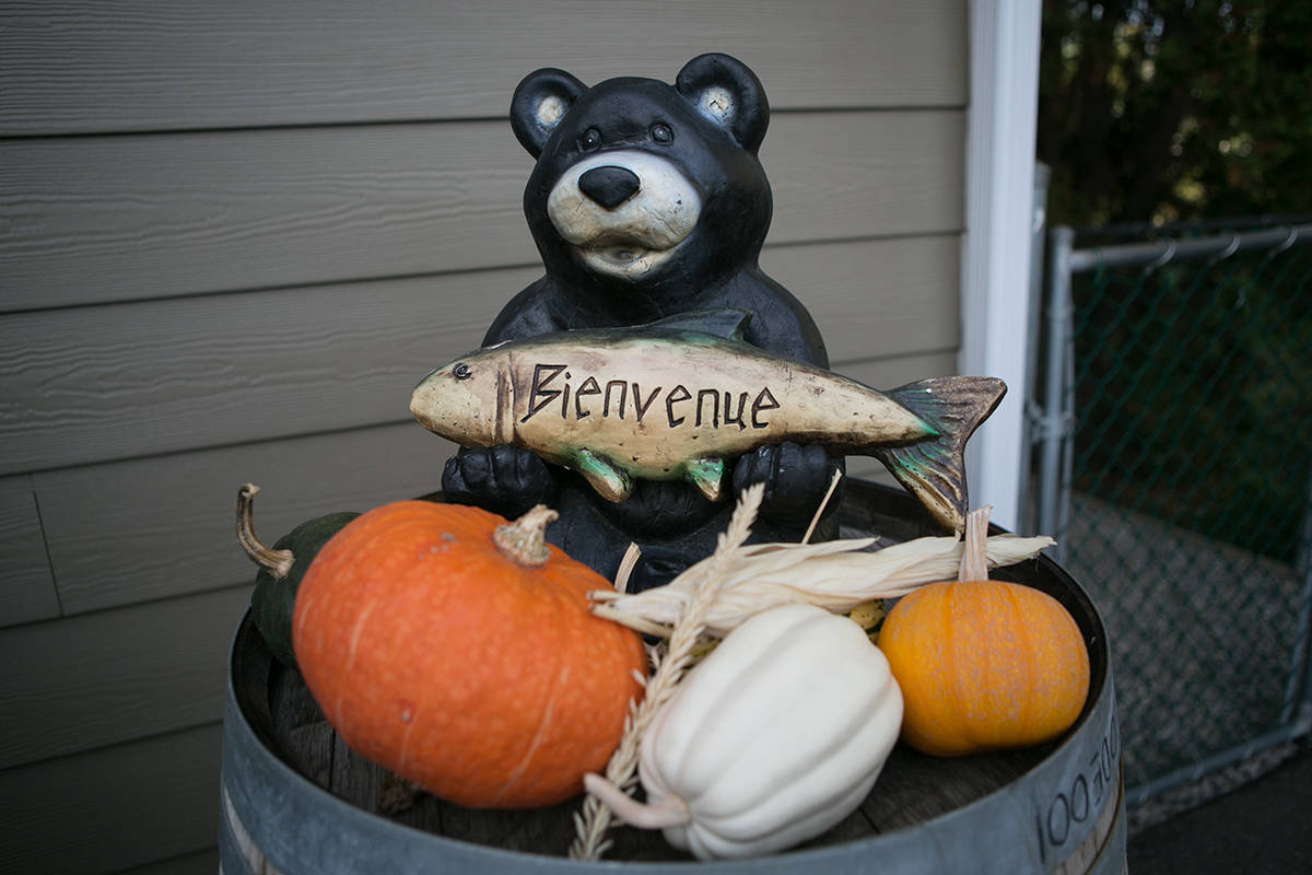 18937968_web1_Prairie-Valley-Lodge-THANKSGIVING-BEAR-