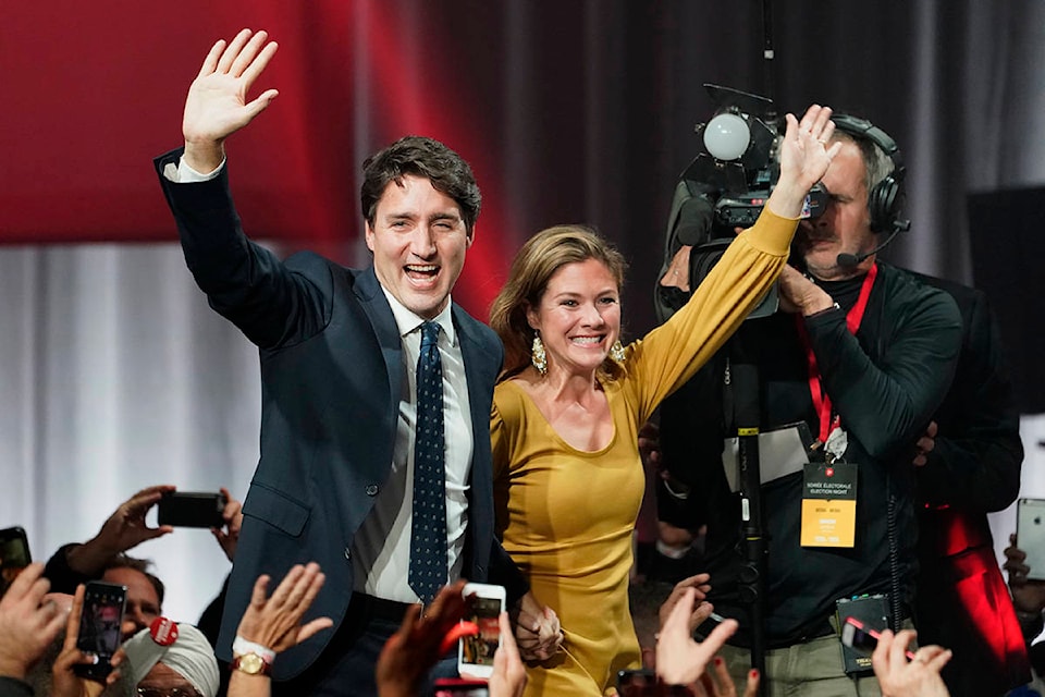 19052139_web1_trudeau-win-cp