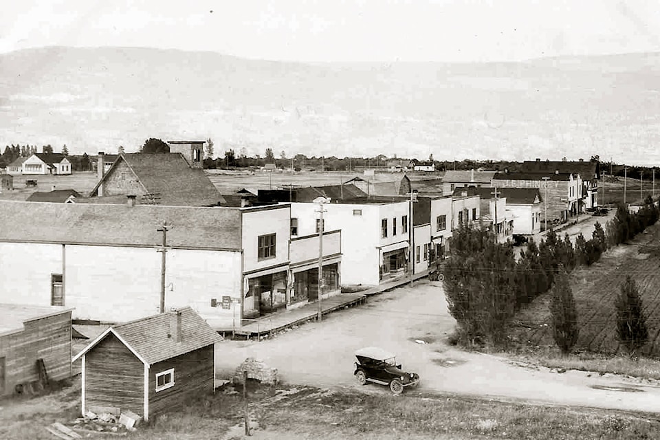 19465389_web1_191128-SUM-Historic-marker_1