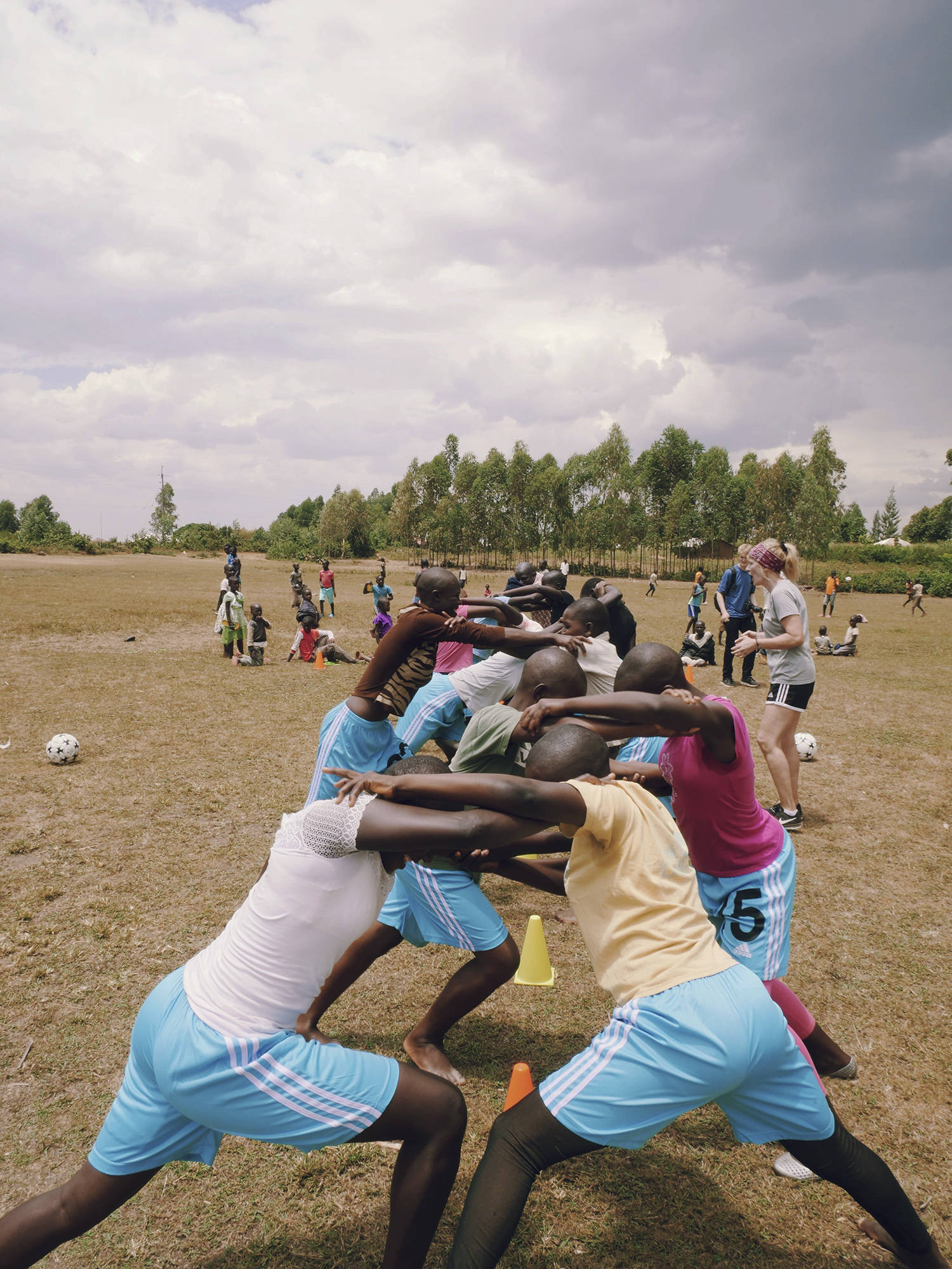 19498687_web1_191120-SAA-soccer-exercise