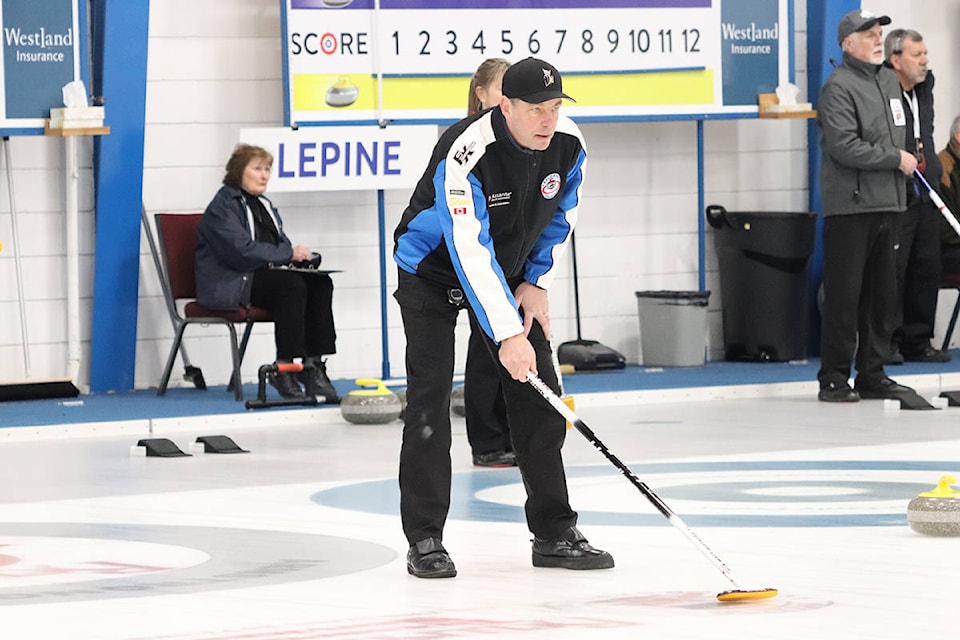 20661611_web1_200226-VMS-seniors-curling-CURLING_2