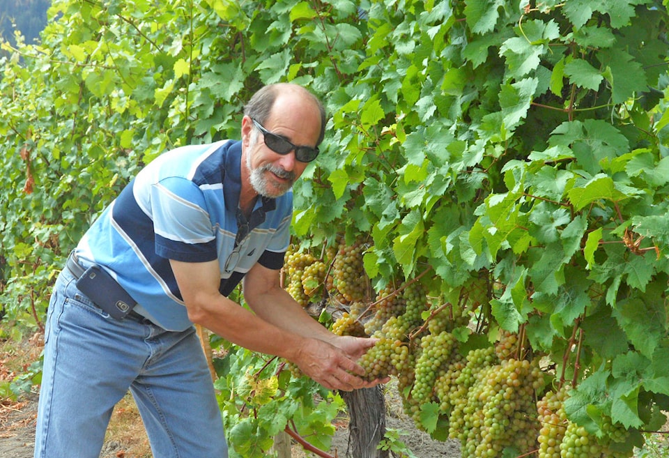 21430866_web1_200506-SAA-recline-ridge-winery-sale-Ratzlaff_1