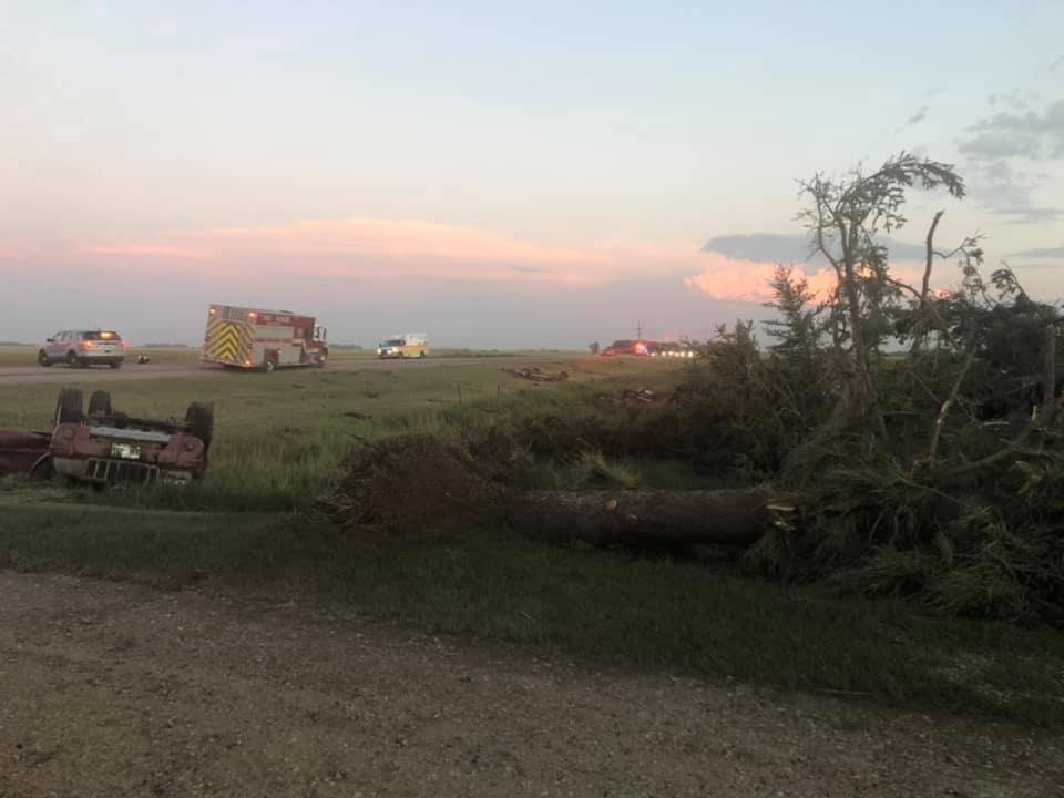 22371835_web1_200810-CPW-Manitoba-tornado-deaths-wreckage_1