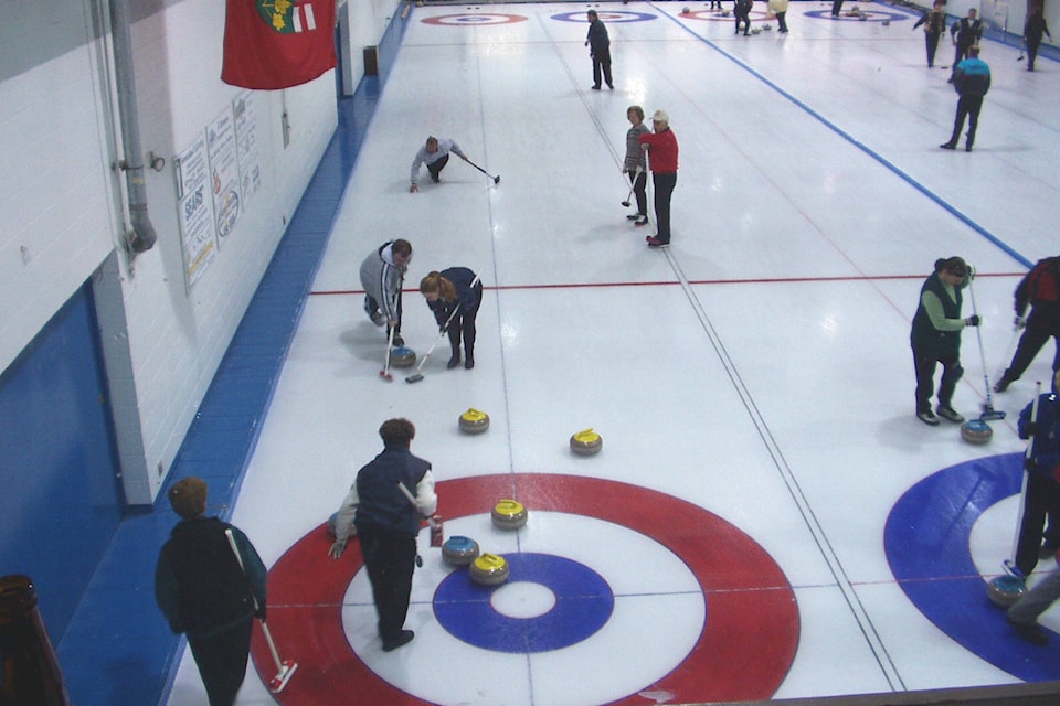 22569897_web1_200903-SUM-Curling-SUMMERLAND_1