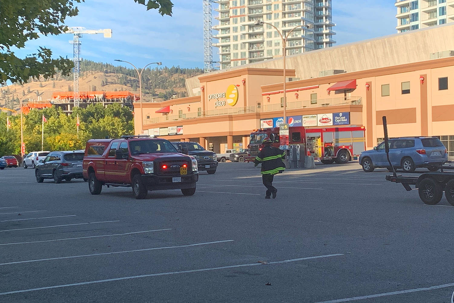 UPDATE: Suspicious package, deemed fake, prompts large RCMP response in downtown 91大黄鸭