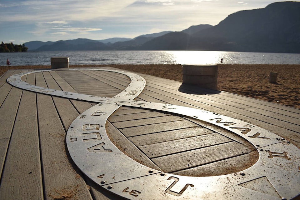 23184418_web1_201104-PWN-Flare-Sundial_Penticton_1