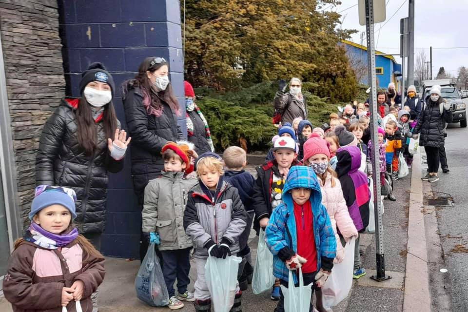 Kindergarten students from Queen’s Park hand delivered care packages to Keeping Off the Cold organizers. The packages contained soup, water and hand made Christmas pictures. (Facebook)