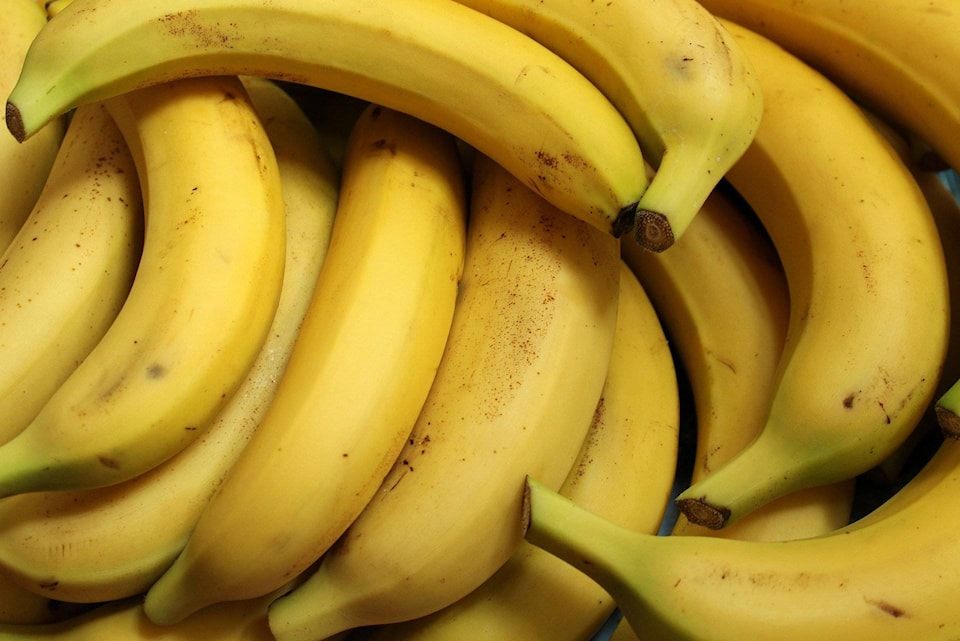 23965700_web1_210121-KCN-Banana-coke_1