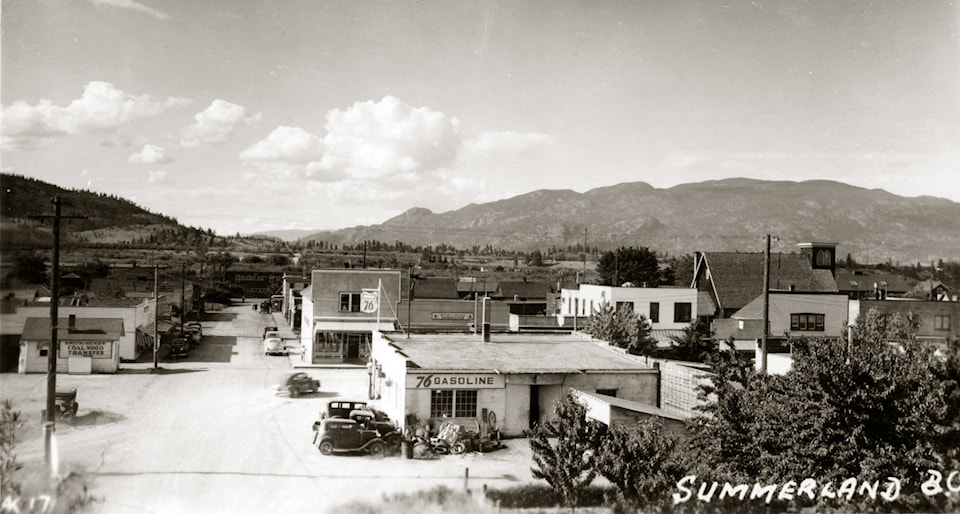 24175104_web1_210218-SUM-Historic-intersection-SUMMERLAND_2