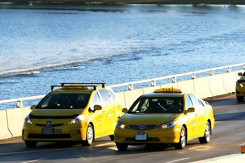 24573819_web1_201119-KCN-Kelowna-cabs-labour_1