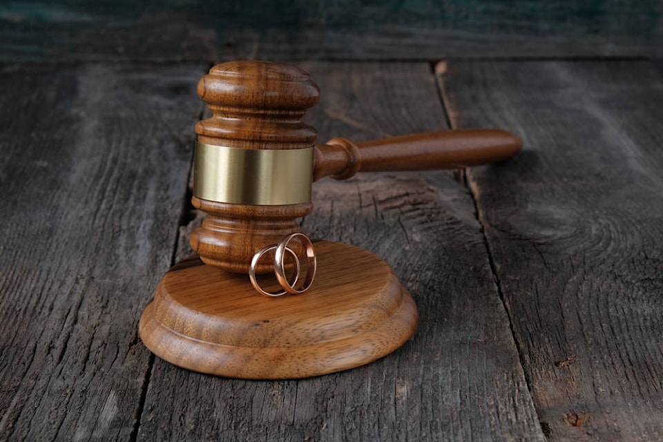 24772647_web1_GAVEL_1