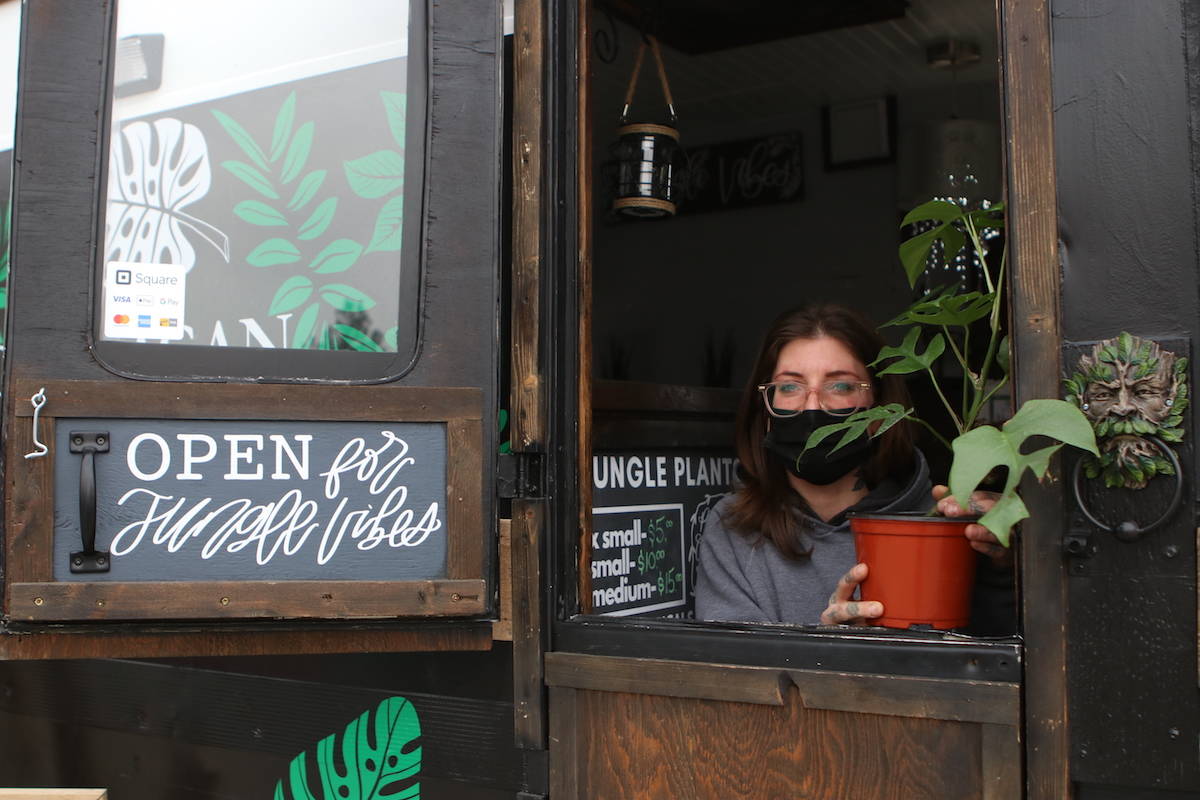 Artisan Kali Yanke of Okanagan Urban Jungle at the 91Ѽ Farmers market on April 7. (Aaron Hemens - 91Ѽ Capital News)