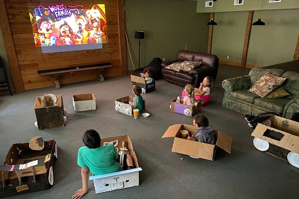 25185578_web1_210520-KCN-KIDSGOTODRIVEIN-drivein_1