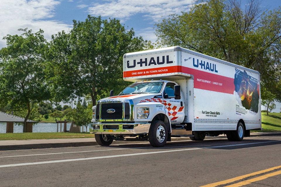 25842511_web1_Uhaul--T