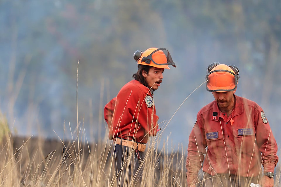 26059759_web1_210804-GFG-GRASS_FIRE-GRASS_FIRE_4