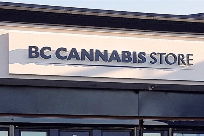 26316606_web1_200729-NBU-BC-Cannabis-Store-Opens-Nanaimo-2_1
