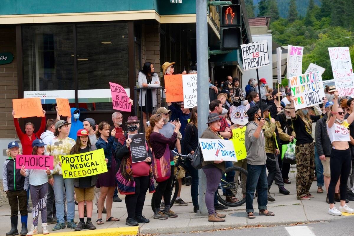 Hundreds of people gathered in Nelson on Sept. 1 to protest the provincial governments planned vaccine passport program. Photo: Bill Metcalfe
