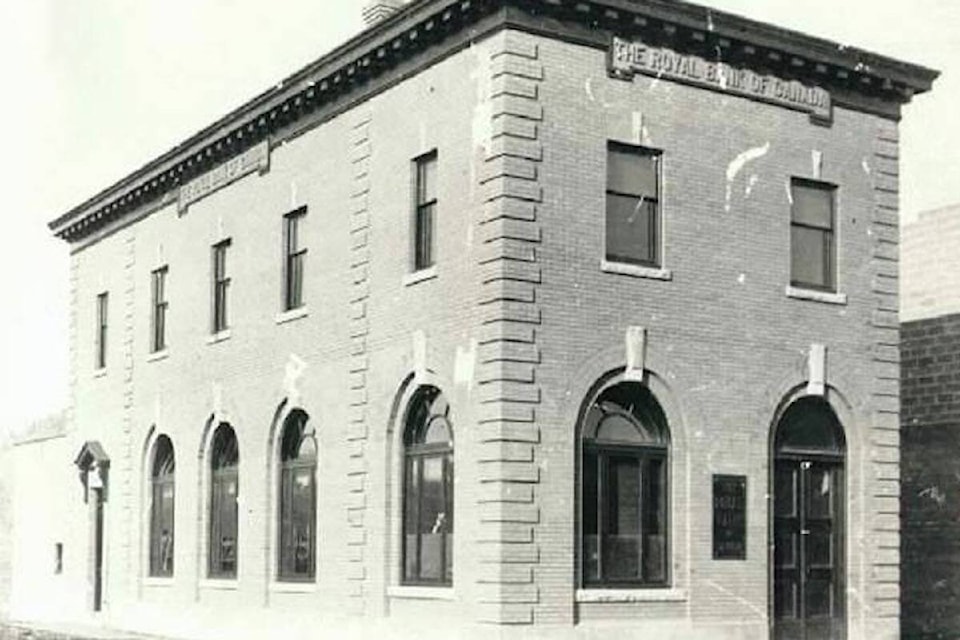 26548759_web1_210923-KCN-Historic-photo_1