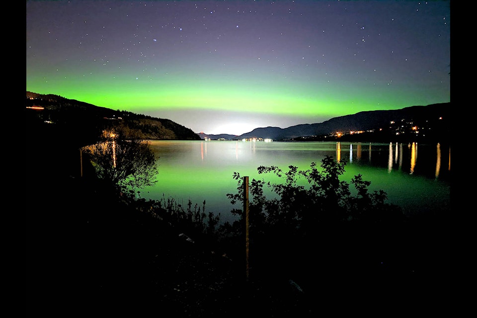 Northern Lights put on a spectacular show, visible from Oyama Monday, Oct. 11, and across B.C. and Alberta. (Arun Mathew photo)