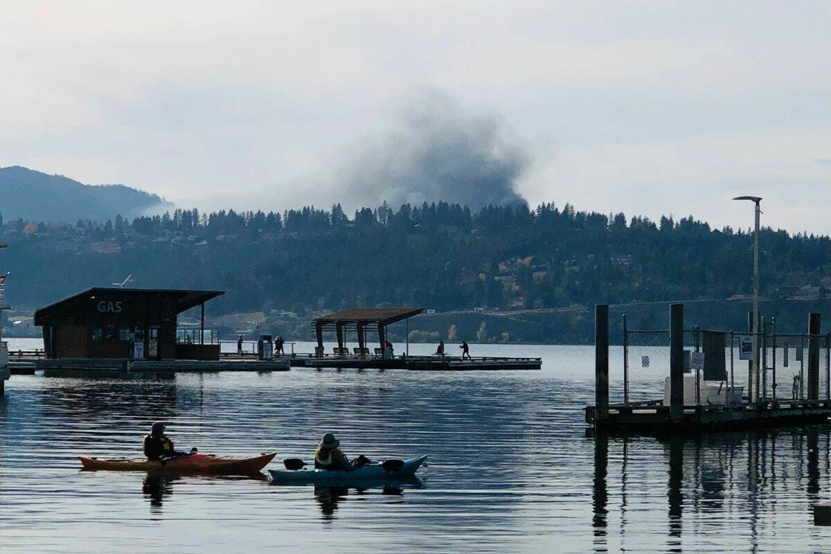 Smoke can be seen from the lake in downtown Kelowna. (Photo: Scott Amis)