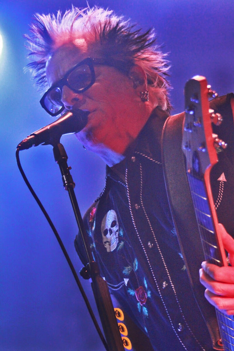 27002810_web1_191204-PWN-TheOffspring-3