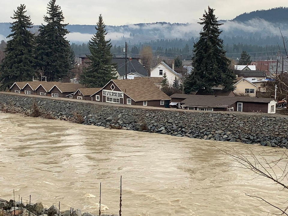 27283293_web1_211202-PSS-floodupdate-_1