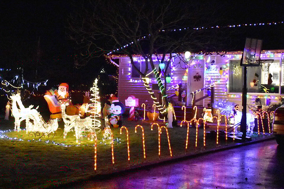 27476670_web1_211210-BPD-UBC-Holiday-Tips_1