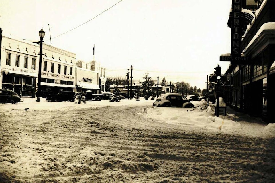 27801945_web1_220113-KCN-historic-photo_1