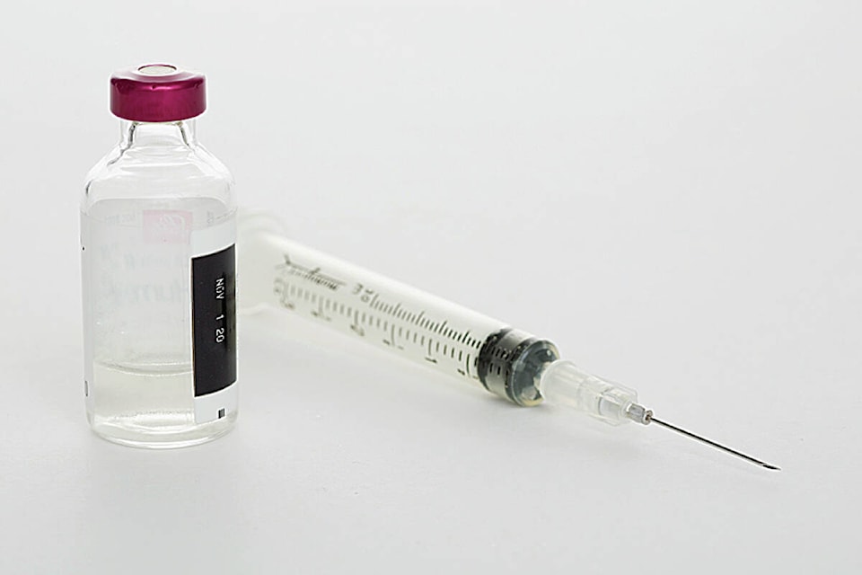 27821214_web1_VaccinationNeedleMetroPic