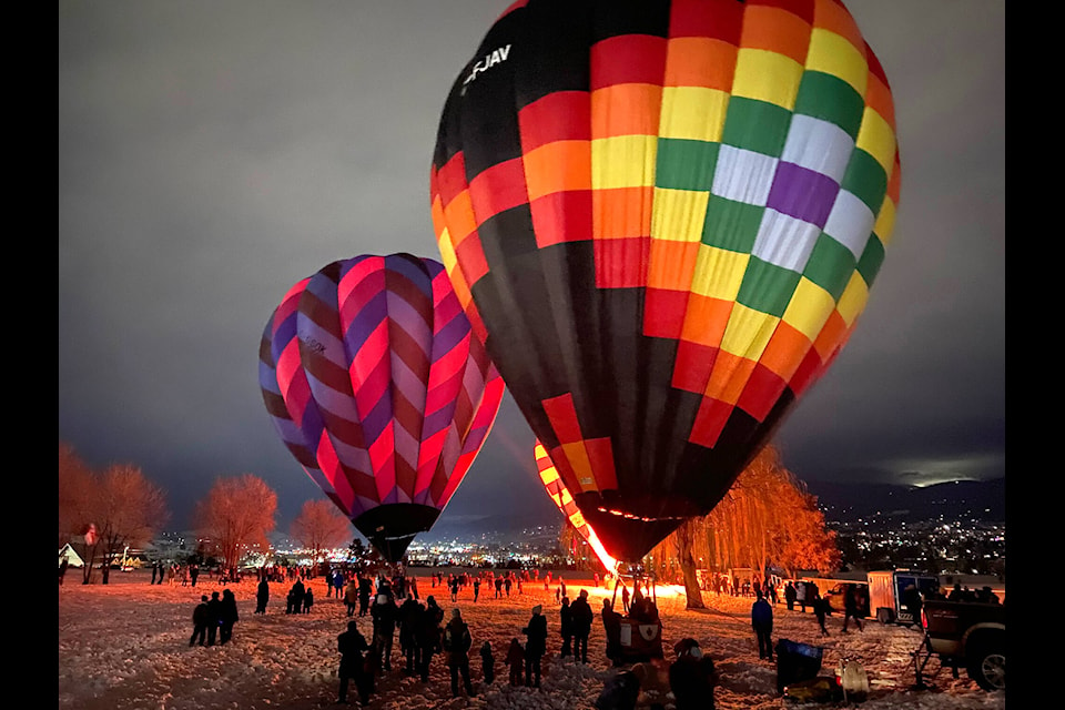 Hundreds of people turned up at the DND grounds to see the hot air balloon glow Friday, Jan. 4. (Jennifer Smith - Morning Star)