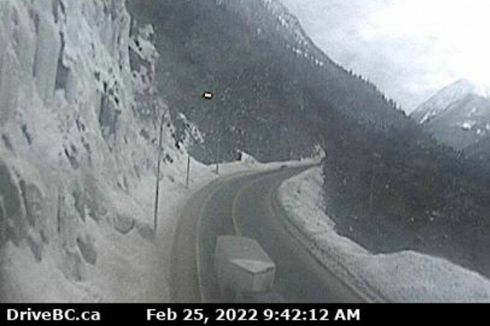 28278795_web1_220303-GOS-rogers-pass-1lane_1