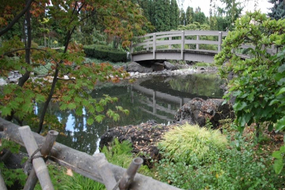 28497875_web1_220324-KCN-kasugai-gardens-reopening_1