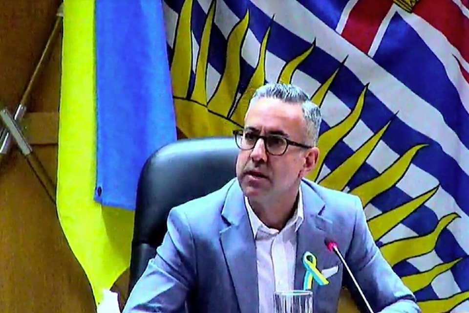28570366_web1_220310KCN-kelowna-council-ukraine-support_1
